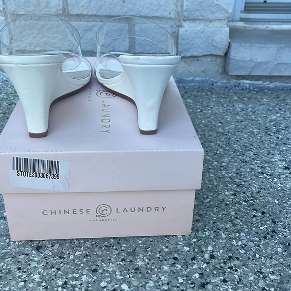 Clear strap wedge - Picture 2 of 6